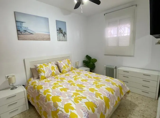 Precioso Apartamento En El Centro De Conil Para Familias, Parejas Y Grupos